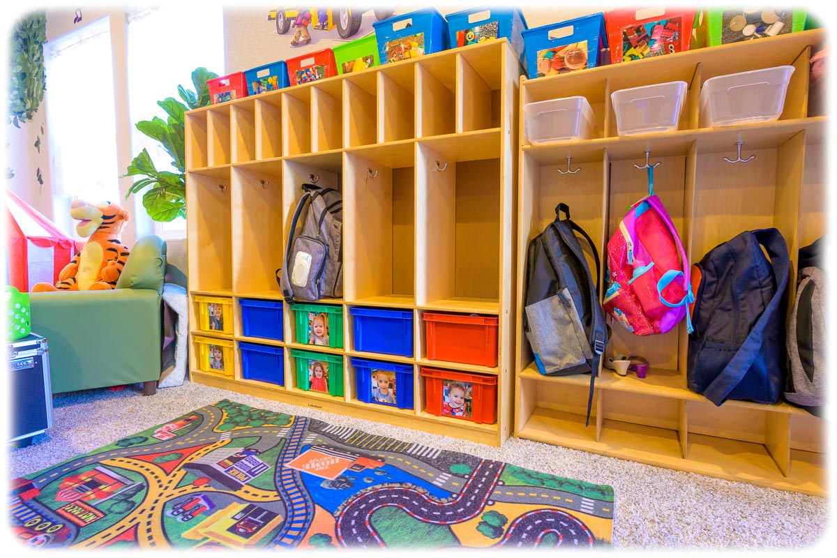 Cubby & Backpack Station